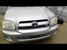 646-10479 Toyota Fuse Box Engine Fits 05-07 Sequoia 262237