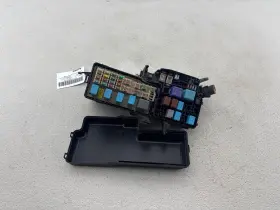 82720-06041 Toyota 2004-2006 Camry Engine Fuse Box Oem