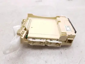 82730-06753 Toyota 2015 Camry Se 2.5l Fwd At Cabin Interior Fuse Box