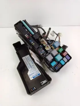 8274107031 Toyota Fuse Box Engine Touring Fits 05-10 Avalon