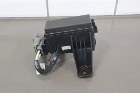 82740-60040 Toyota Trucks 03-07 Land Cruiser 4.7l 2uzfe Engine Bay Relay Box