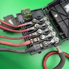 1j0-937-550-ah Volkswagen 1998 - 2005 Vw Beetle Battery Mounted Junction Box Fuse Panel Fusible Link