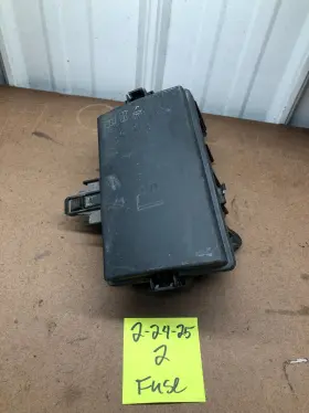 5q0.907.361.d Volkswagen Trucks X409j01 2018-2023 Tiguan Engine Fuse Box Relay Junction Block