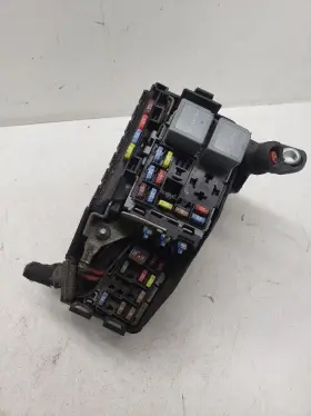 307286252 Volvo Fuse Box Engine Xc70 Fits 13-16 70 Series 1415077
