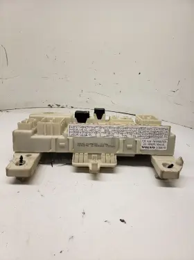 31327215 Volvo C30 2009 Fuse Box Cabin 1341016