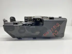 646-10976 Volvo 2004 Xc90 Engine Fuse Box Oem