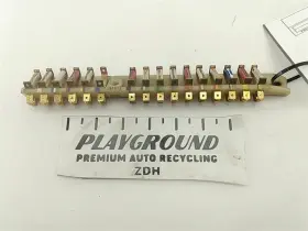 646.vo1q89 Volvo 240 Sedan Electrical Fuse Panel Fits 86 87 88 89 90 91 92 93