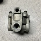 Relay Valve Trailer RG-2 Haldex Midland KN28510 Grau New. Price: $35.00.